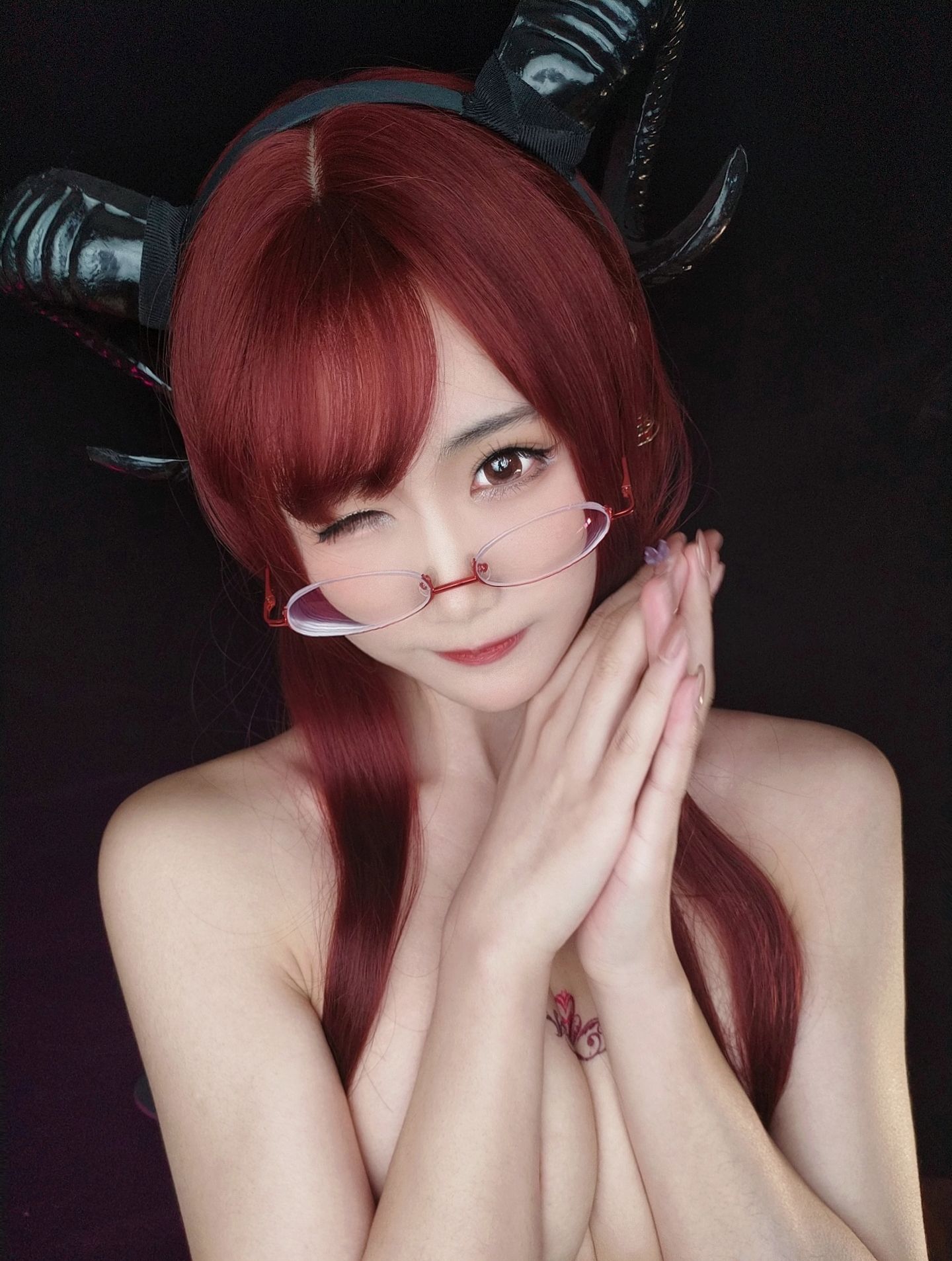 Cosplay Anime Blogger Xiaomei Ma - (Christmas Selfie) Snow Night Succubus 