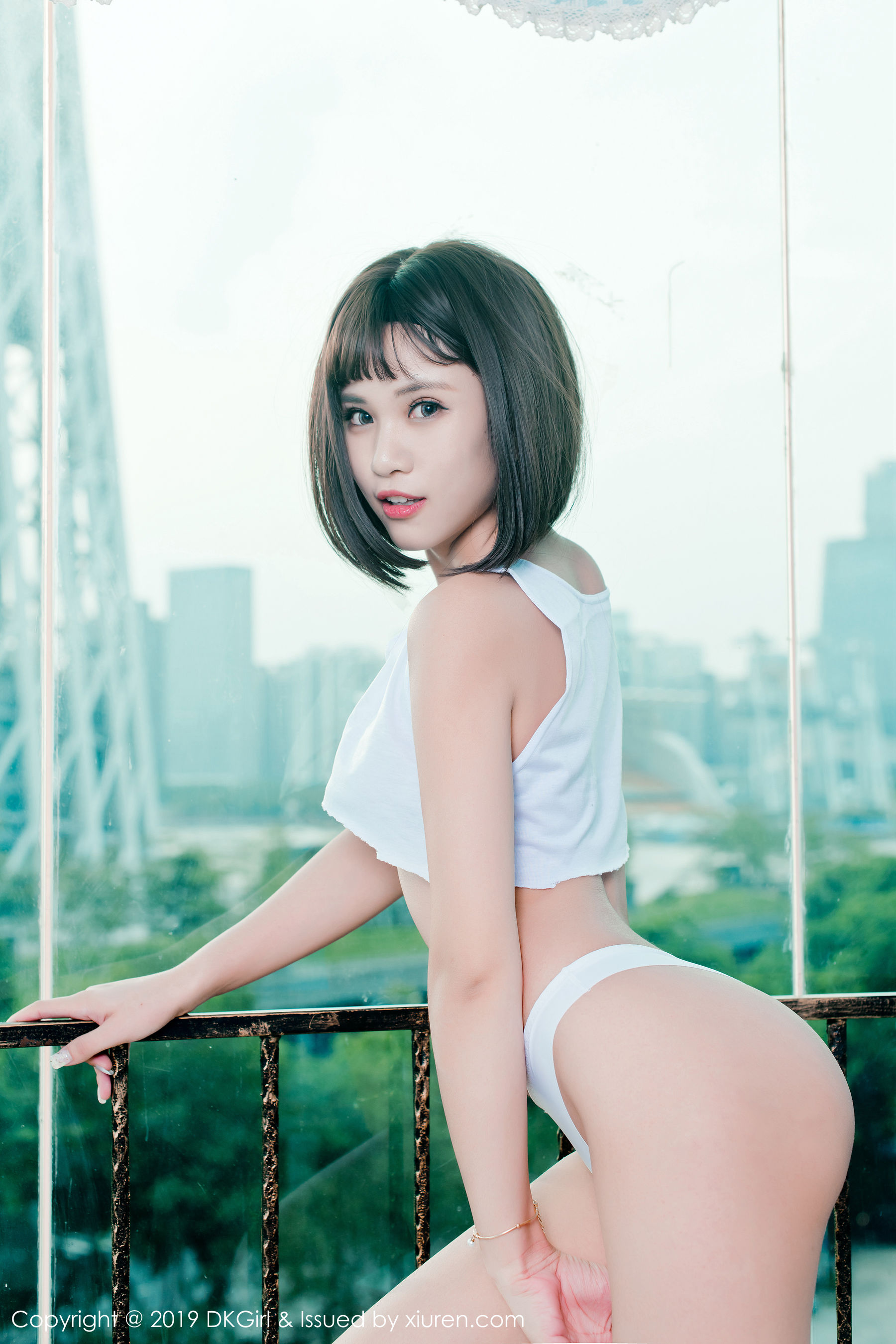 Moe Boa BoA &quot;Big Tits Tong Yan in Playful Sexy Dress&quot; DKGirl Vol....