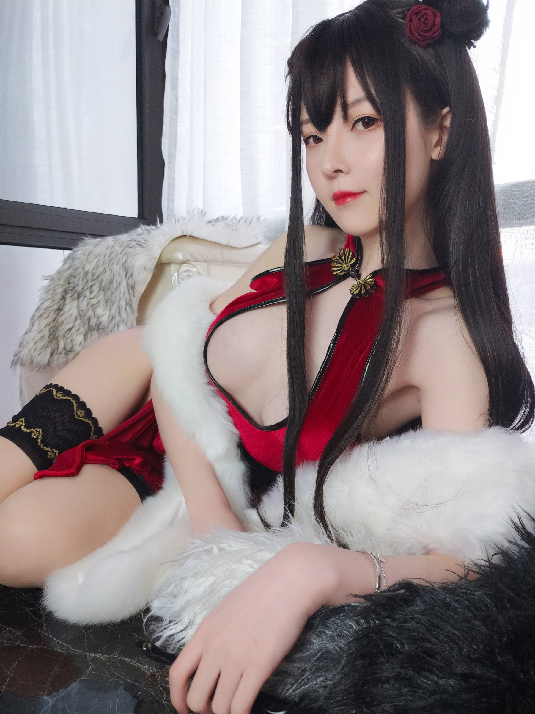 网 红 Coser И Сяоянцзе "Красная роза полумесяца" - Образ 44 