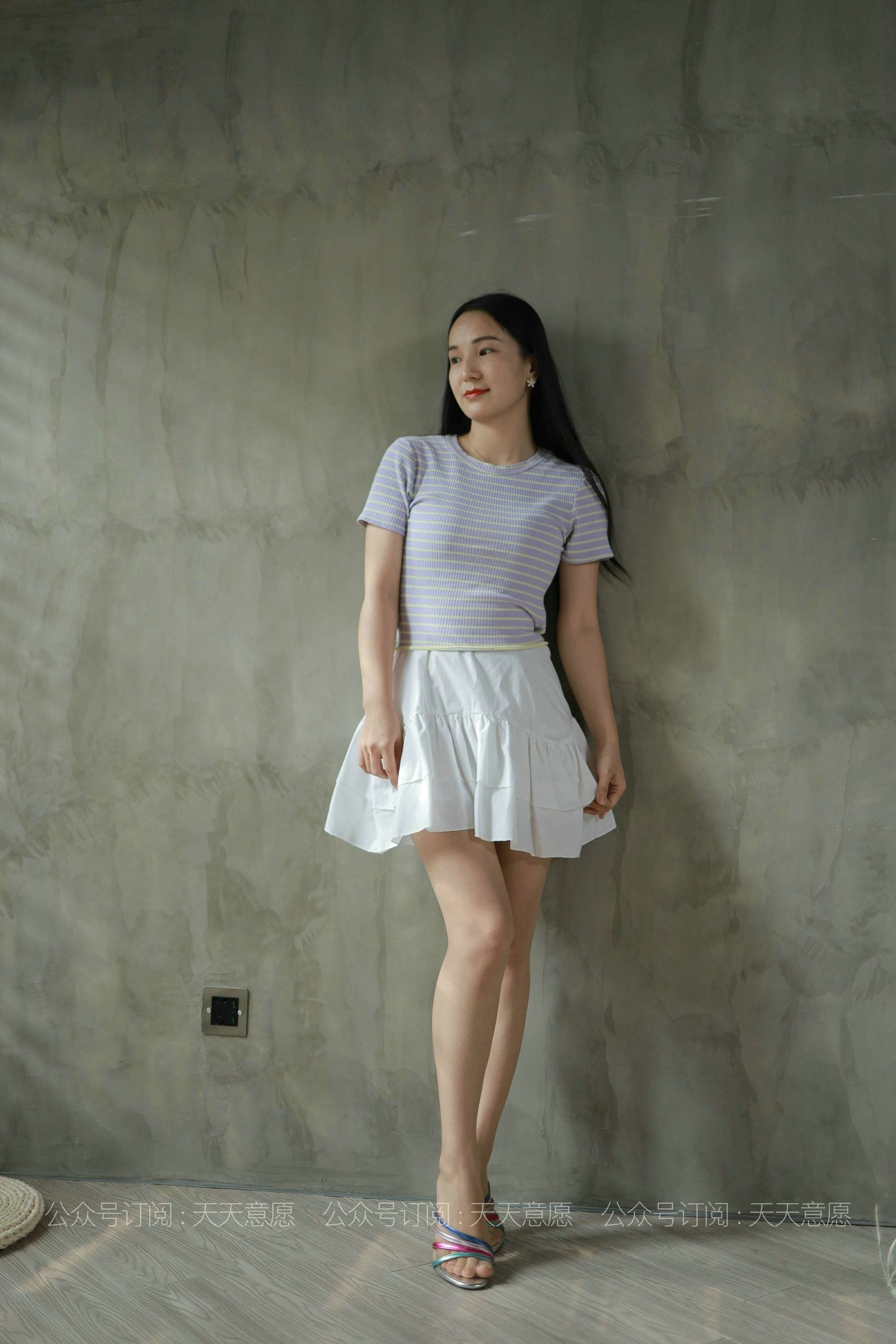 Lily o.
