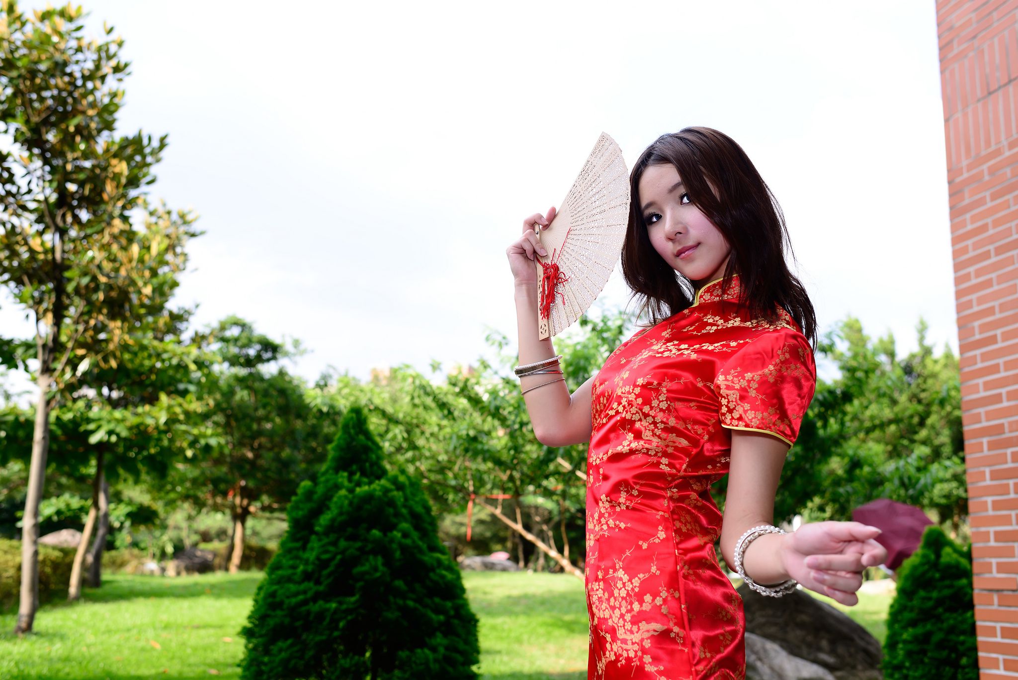 Black cheongsam.